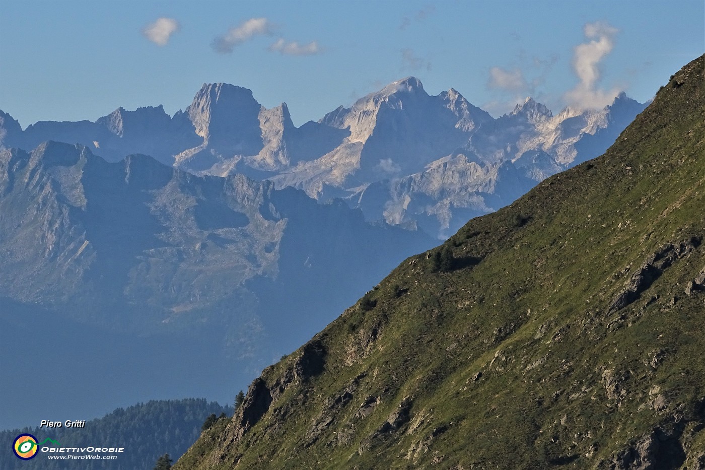 63 Ancora uno sguardo a Pizzo Badile e Cengaolo.JPG